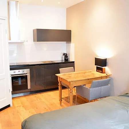 Cosy Modern Studio @ Best Location דירה אמסטרדם