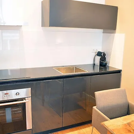 Cosy Modern Studio @ Best Location
